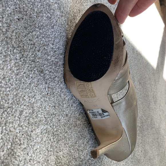 Gold Heels - Picture 3 of 6